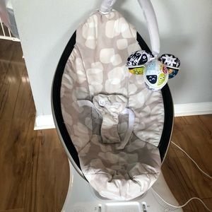 4 moms - mamaroo